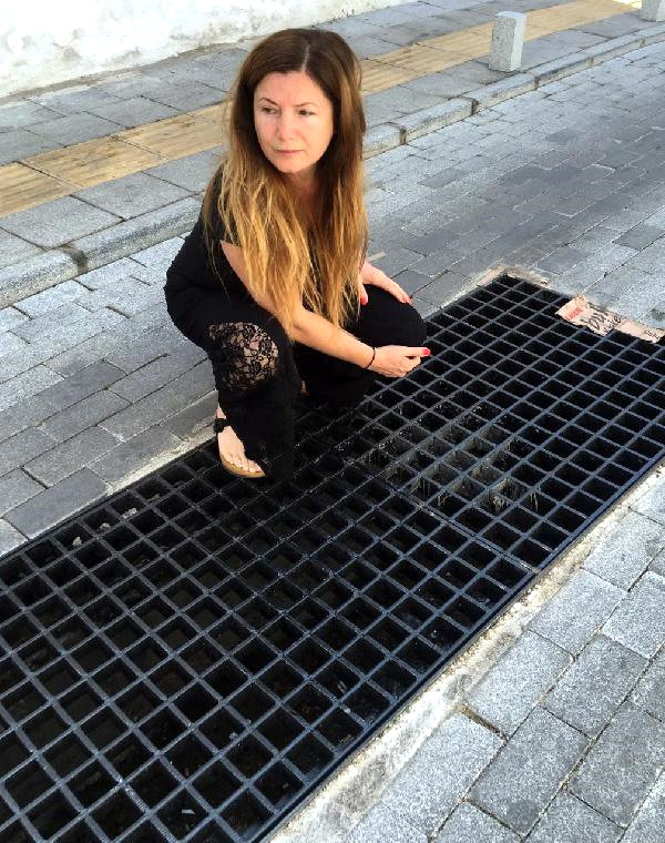 Avukat Asistanının Dikkati Sayesinde Yavru Serçe Kurtarıldı