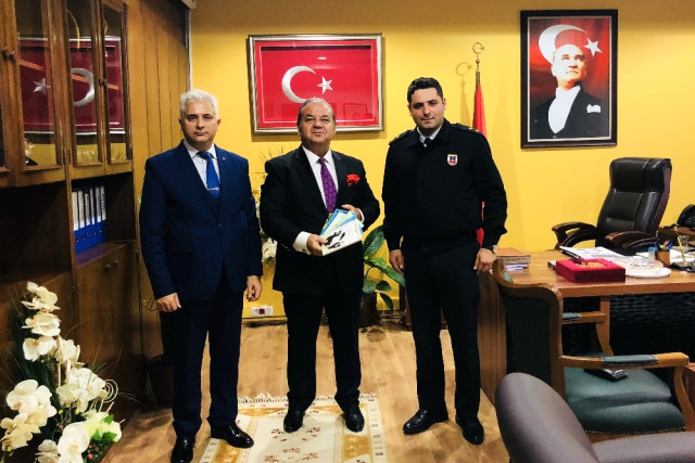 Kaymakam Yıldız’dan Şehit Polis Kütüphanesine Bağış