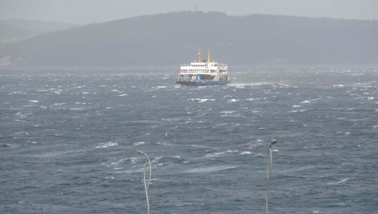 Gökçeada ve Bozcaada feribot seferlerine ‘fırtına’ manisi