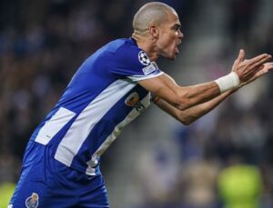 Pepe, Şampiyonlar Ligi’nde tarihe geçti! Gol atan daha yaşlı bir futbolcu yok