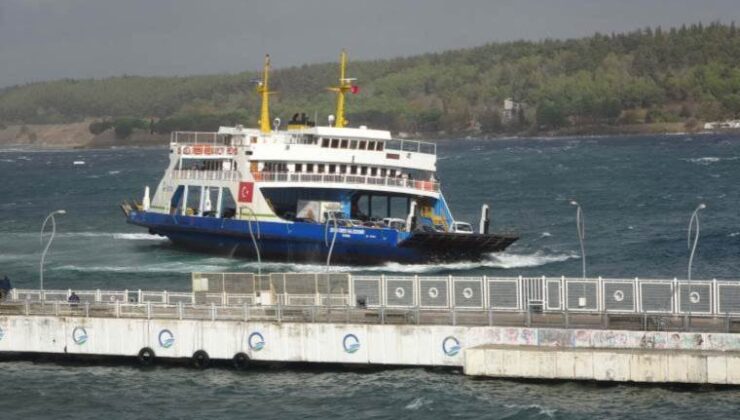 Bozcaada ve Gökçeada feribot seferlerine fırtına pürüzü