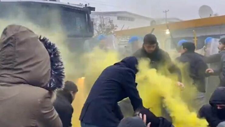 Direnişe biber gazlı müdahale
