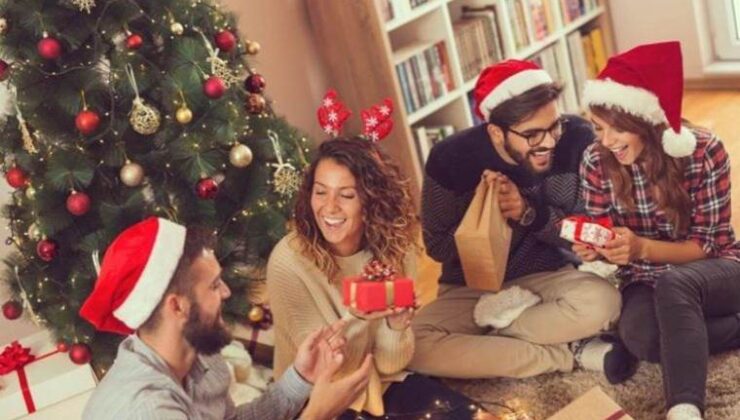 Noel nedir? Noel bayramı ne vakit? Noel hangi ülkelerde kutlanır? Ortodoks ve Katolikler Noel’i nenden farklı tarihlerde kutluyor? Türkiye’de Noel nasıl kutlanır?