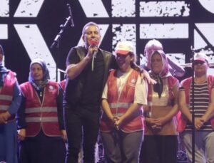 Haluk Levent sahneye Polonez personelleriyle çıktı