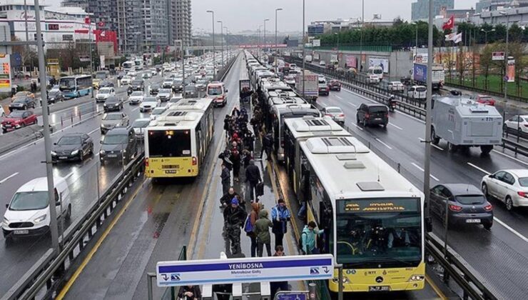 Metrobüs kullananlar dikkat: Bu duraklar kapanıyor