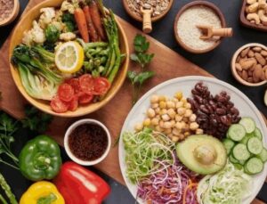 Yiyeceklerin besin bedelini düşüren 8 hata! Bu yanlışlar vitaminleri öldürüyor