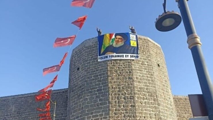 Diyarbakır’da tarihi surlara, Hasan Nasrallah’ın posteri asıldı