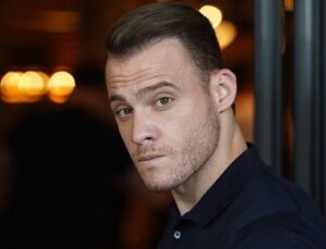 Kerem Bürsin Sabancılar’ın torunu Melisa Tapan’la aşk yaşıyor