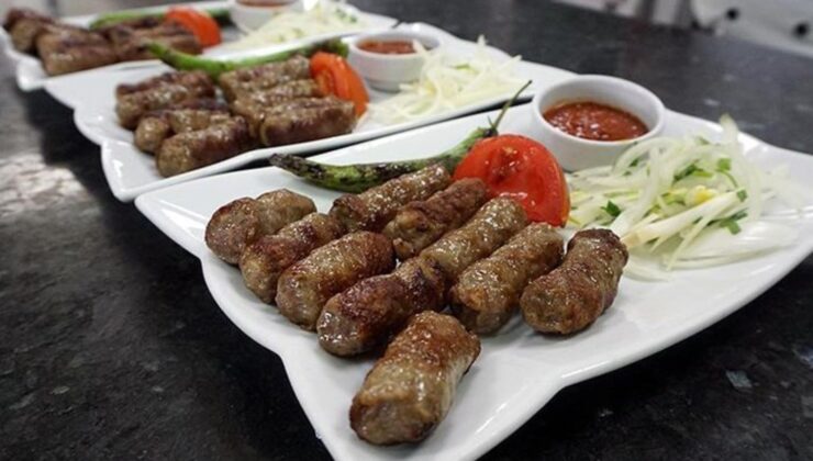 Türkiye bu iddiayı konuşuyor… Çok ünlü bir köfte zincirinin eserlerinde ‘domuz eti’ çıktı: Bakanlık, ismini açıklayamadı