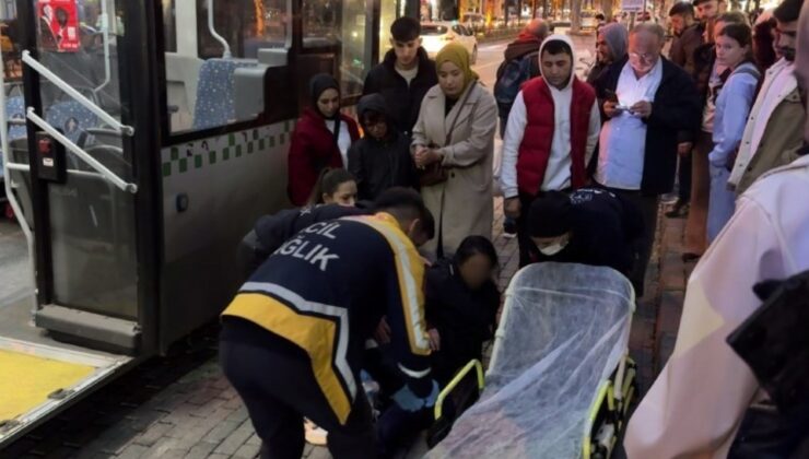 Otobüste dehşet: Yolcu öbür yolcuyu bacağından bıçakladı!