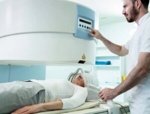 ALS hastalığı nedir? ALS hastalığının belirtileri neler?