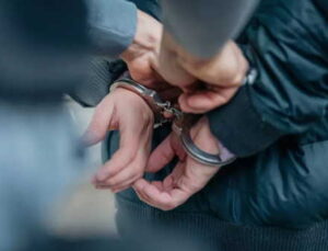 Cinsel birliktelik ilanı ile yağma ve dolandırıcılık: 11 kişi tutuklandı