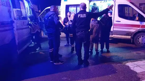 Komşular ortasında bıçaklı ve sopalı arbede: Yaralılar var!