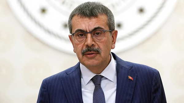Bakan Tekin, okullarda güvenlik meselesine ait CHP’li Halıcı’nın önergesini yanıtladı: ‘Şiddeti önlemeye yönelik siyasetler bütüncül yaklaşımla ele alınıyor’