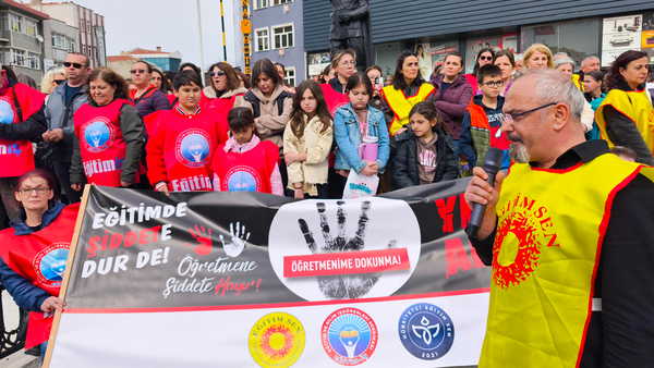 Edirne’de öğretmenlerden okul ataklarına reaksiyon: ‘ABD’de gördüklerimiz maalesef başımıza geldi’