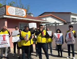 Eğitim-Sen’den Fatma Parıltı Çelik’in katledildiği okul önünde açıklama: ‘Yusuf Tekin derhal istifa etmeli’