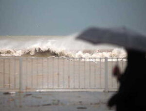 İçişleri Bakanlığı’ndan 16 vilayet için ‘sarı’ kodlu ikaz: Fırtına ve sağanak geliyor!