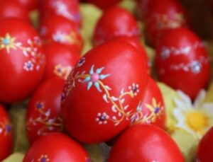 Konutta Paskalya yumurtası hazırlamanın pratik yolları