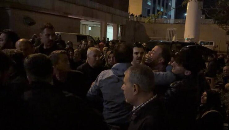 Ölenlerin yakınlarından Kahramanmaraş Valisi Ünlüer’e reaksiyon: Muhafazalarından gazetecilere müdahale!
