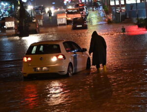 Osmaniye’de sel felaketi: Araçta mahsur kalan 2 kişi hayatını kaybetti