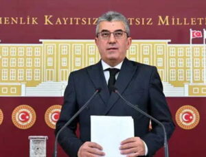 Toplumsal medyada yaş kısıtlamasına CHP’den reaksiyon: ‘Çocukları mazeret ederek internete yeni bant daraltmaları…’