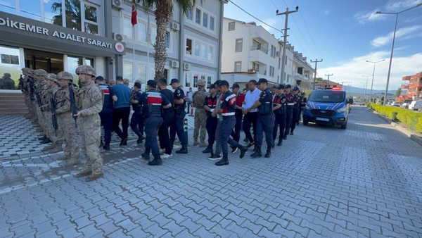 5 kentte eş vakitli ‘Daltonlar’ operasyonu: Gözaltına alınan 12 şahıstan 10’u tutuklandı