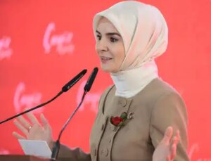 Bakan Göktaş ‘ekonomik krizi’ unuttu! ‘Böyle bir vakitte evlilik gençler için inançlı bir liman…’