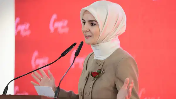Bakan Göktaş ‘ekonomik krizi’ unuttu! ‘Böyle bir vakitte evlilik gençler için inançlı bir liman…’