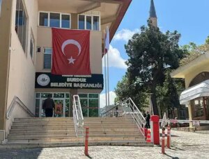 Burdur Belediyesi hakkında iddianame: Belediye Başkanı Ali Orkun Ercengiz ve 50 şahsa mahpus istendi