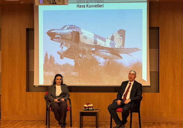 Cumhuriyet Söyleşileri kapsamında Ortadoğu’daki savaş konuşuldu: ‘Fırsat da olacak maliyet de’
