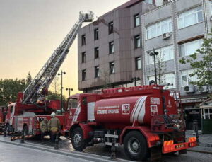 Fatih’te otel yangını: 1 kişi hayatını kaybetti