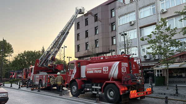 Fatih’te otel yangını: 1 kişi hayatını kaybetti
