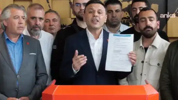 Özgür Çelik’ten gözaltı operasyonlarına evraklı cevap: ‘Kurultay rüşveti dedikleri kafe, Kılıçdaroğlu’nun talimatıyla açıldı’