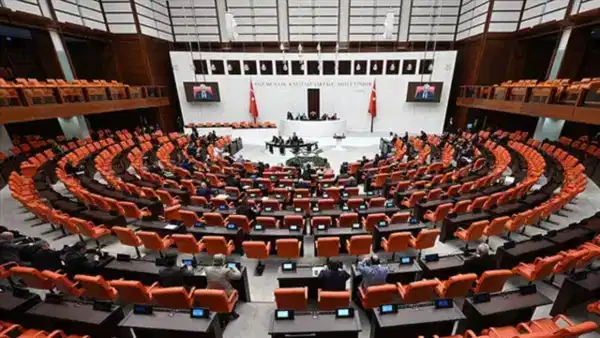 Alkollü içki satışıyla ilgili değişiklikleri de içeren kanun Resmi Gazete’de