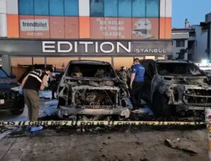 Bakırköy’de oto galeride ‘kundaklama’ kuşkusu: 50 milyon TL pahasında 4 araba alev alev yandı!