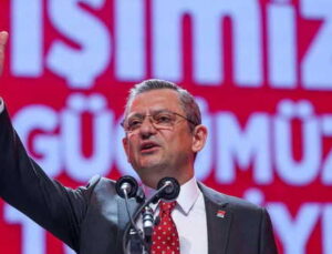 CHP lideri Özgür Özel: ‘Mesele butlancılarla seçilmişler arasında değil, seradaki teyze ile Erdoğan arasında’