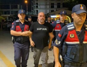 Direktör Ezel Akay ve kardeşi gözaltına alındı