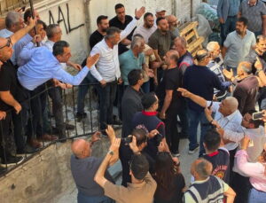Niğde’de butlancı takımın atadığı heyet kapı dışarı edildi, il binasına girişi engellendi
