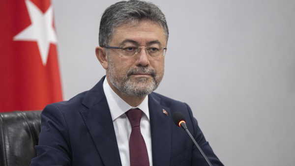Bakan Yumaklı: Alanya, Dilovası ve Marmara Adası’ndaki yangınlar denetim altına alındı